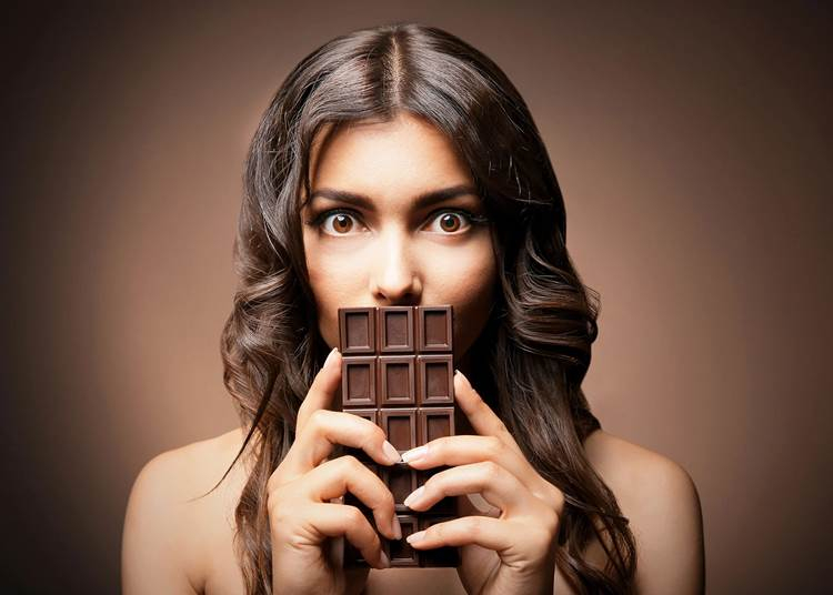 Egy kutatás szerint kevesebbet stresszel, aki rendszeresen eszik csokit…