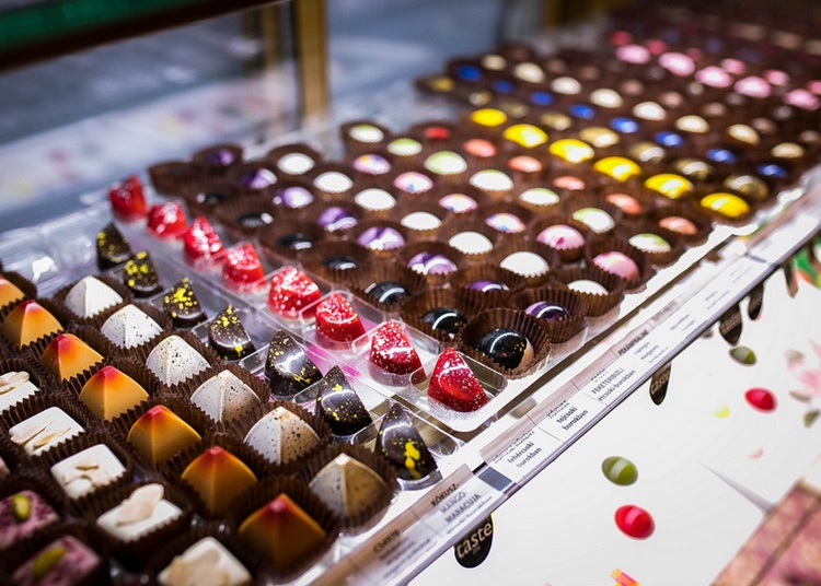 Itt a csokimennyország: világdíjas magyar csokimanufaktúra finomságait kóstoltuk