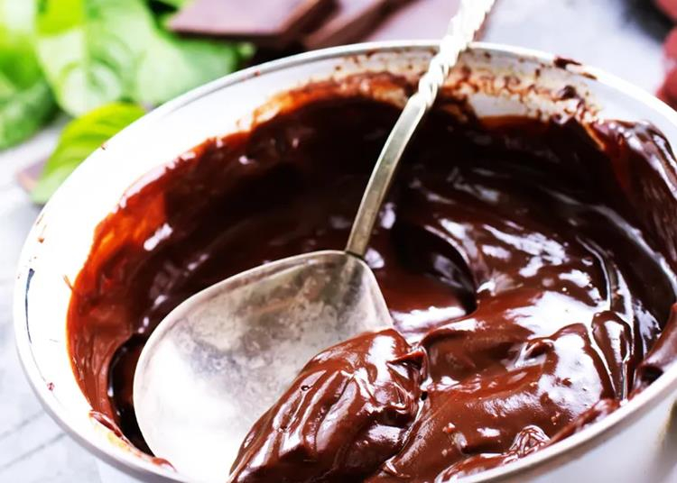 Minden desszerthez passzol: a legfinomabb házi csokiszósz recept