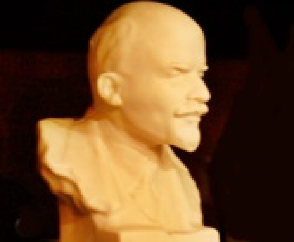 Lenin csokoládéba öntve