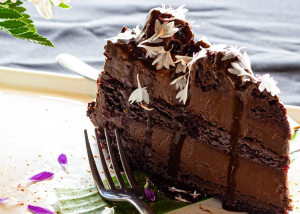 Hagymás-csokis keksztől a savanyúkáposzta-tortáig: íme a világ legbizarrabb édességei