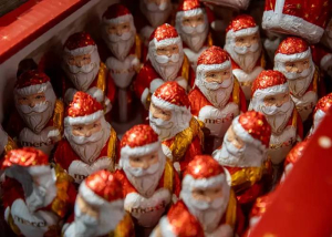 Tovább dagad a botrány: lárvákban úszó csokimikulás gyerekeknek